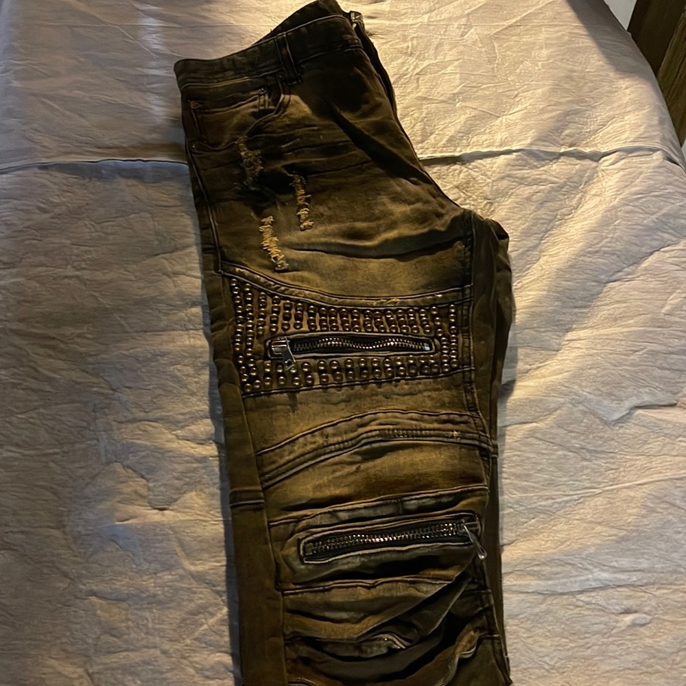 Eight dstrkt for men size 32